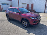 Used 2022 Jeep Compass Latitude image 2