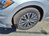 Used 2019 Volkswagen Jetta SE w/ Cold Weather Package image 4