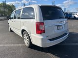 Used 2014 Chrysler Town & Country Touring image 4