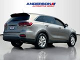 Used 2019 Kia Sorento L image 2