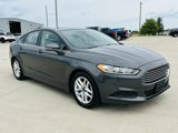 Used 2016 Ford Fusion SE image 2