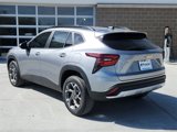 New 2025 Chevrolet Trax LT w/ Sunroof Package image 6