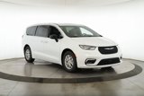 New 2025 Chrysler Pacifica Select image 2