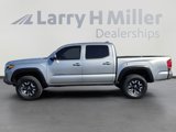 Used 2017 Toyota Tacoma TRD Off-Road image 2