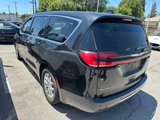 Used 2024 Chrysler Pacifica Touring-L image 5