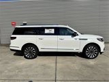 New 2024 Lincoln Navigator Reserve image 2
