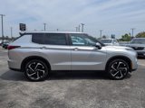Used 2022 Mitsubishi Outlander SE image 6