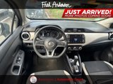 Used 2022 Nissan Versa SV image 2