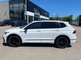 Used 2022 Volkswagen Tiguan SE R-Line image 2