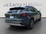 Used 2025 Chevrolet Trax LT w/ Driver Confidence Package image 5