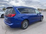 Used 2021 Chrysler Pacifica Touring-L image 3