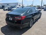 Used 2018 Honda Accord Touring image 4