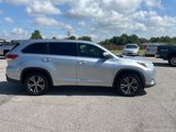 Used 2017 Toyota Highlander LE image 4