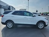 Used 2023 Chevrolet Equinox LT w/ Driver Convenience Package image 2
