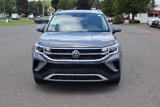 Used 2022 Volkswagen Taos SEL w/ Panoramic Sunroof Package image 2