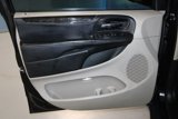 Used 2015 Chrysler Town & Country Touring w/ Driver Convenience Group image 5