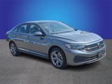 Used 2024 Volkswagen Jetta SE image 3