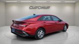 Used 2024 Hyundai Elantra SE image 3