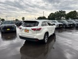 Used 2014 Toyota Highlander XLE image 2