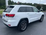 Used 2021 Jeep Grand Cherokee Limited w/ Luxury Group II image 3