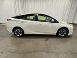 Used 2016 Toyota Prius Three Touring image 3
