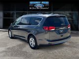Used 2017 Chrysler Pacifica Touring-L Plus w/ Advanced Safetytec Group image 3