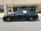 Used 2020 Toyota Camry SE image 1