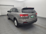 Used 2017 Kia Sorento LX image 5