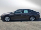 Used 2018 Toyota Camry LE image 4
