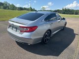 Used 2018 Honda Accord Sport image 3