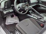 Used 2024 Hyundai Elantra SE image 4