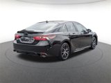 Used 2021 Toyota Camry SE image 3