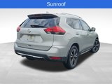 Used 2017 Nissan Rogue SL image 3