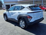 Used 2024 Hyundai Kona SE image 3