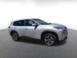 Used 2023 Nissan Rogue SV image 2