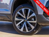 Used 2023 Volkswagen Taos SE image 2