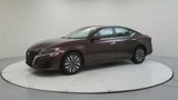 Used 2024 Nissan Altima 2.5 SV image 3