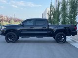 Used 2020 Toyota Tacoma TRD Sport image 3