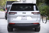 Used 2022 Jeep Grand Cherokee L Laredo image 5