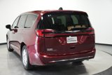 Used 2023 Chrysler Pacifica Touring-L image 5