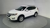 Used 2017 Nissan Rogue SV w/ SV Premium Package image 4