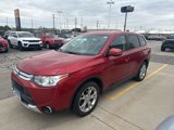 Used 2015 Mitsubishi Outlander SE image 2