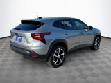 Used 2025 Chevrolet Trax RS image 5