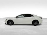 Used 2021 Toyota Camry SE image 4