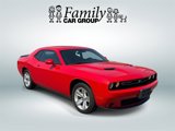 Used 2023 Dodge Challenger SXT image 2
