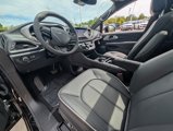 New 2025 Chrysler Pacifica Select image 2