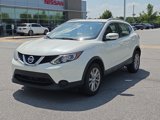 Used 2017 Nissan Rogue Sport SV image 2
