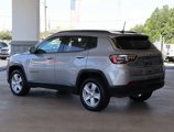 Used 2022 Jeep Compass Latitude image 3