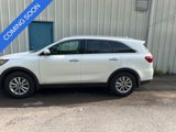 Used 2019 Kia Sorento LX w/ LX Convenience Package image 2