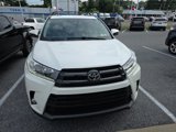 Used 2018 Toyota Highlander SE image 2